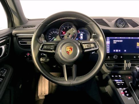 Used 2023 Porsche Macan image 15