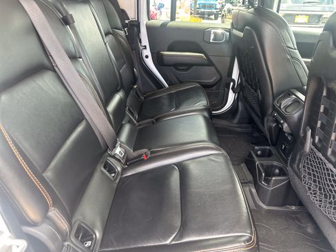 Used 2022 Jeep Gladiator Mojave w/ Cold Weather Group AWD/4WD image 31