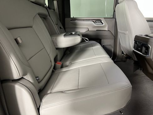 Used 2025 Chevrolet Silverado 3500 LTZ w/ LTZ Convenience Package image 28