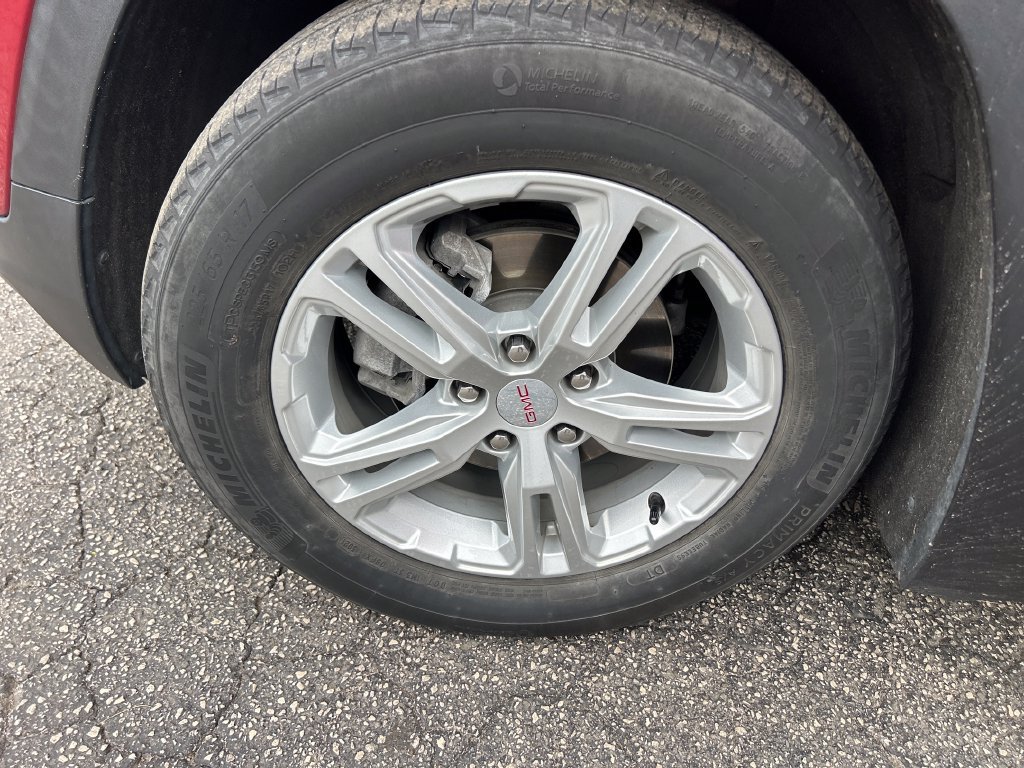 Used 2022 GMC Terrain SLE FWD image 30