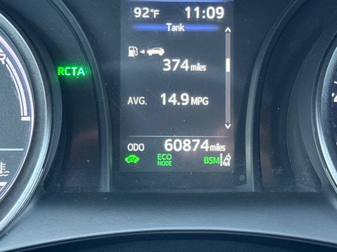 Certified 2022 Toyota Camry SE FWD image 3