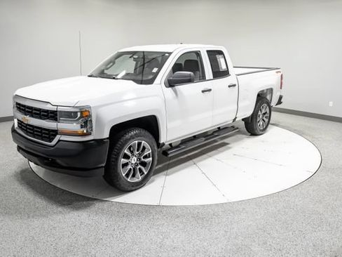 Used 2018 Chevrolet Silverado 1500 W/T w/ Trailering Package AWD/4WD image 30