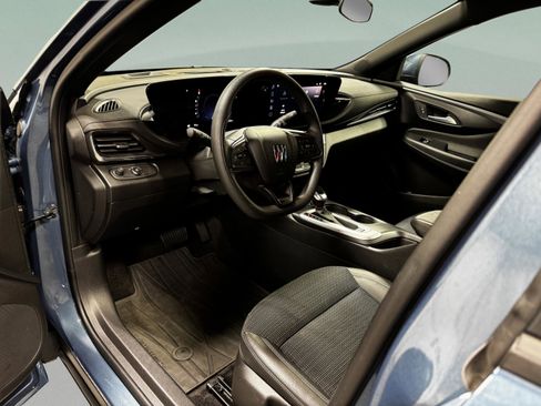 Used 2024 Buick Envista Preferred image 9