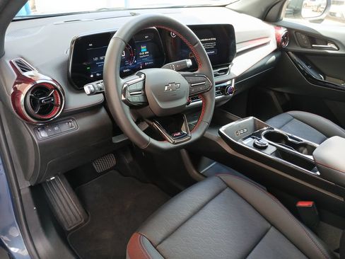 Used 2025 Chevrolet Equinox RS w/ Convenience Package III FWD image 10