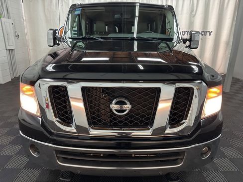 Used 2021 Nissan NV 3500 SL image 3