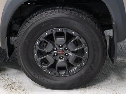 Used 2022 Nissan Frontier PRO-4X w/ Pro-4X Premium Package image 19