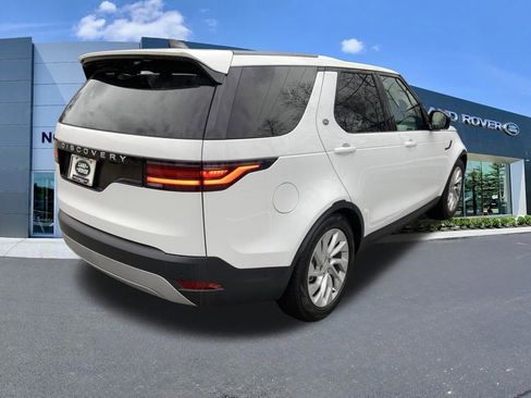 New 2025 Land Rover Discovery S image 8