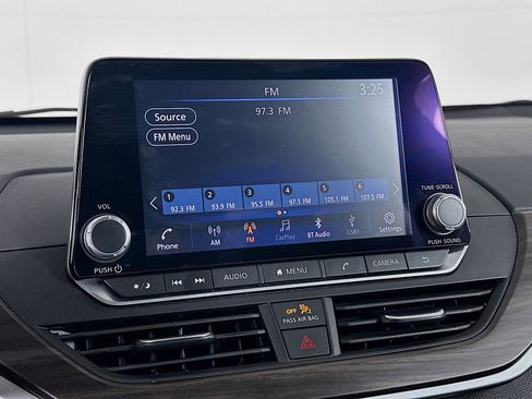 Used 2024 Nissan Altima 2.5 SV FWD image 21