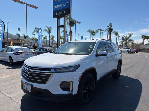 Used 2023 Chevrolet Traverse LT image 5