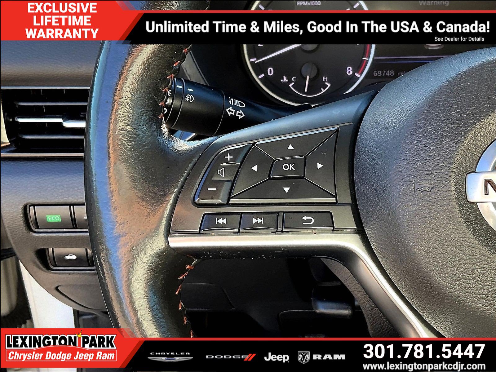 Used 2023 Nissan Sentra SR w/ SR Premium Package FWD image 11