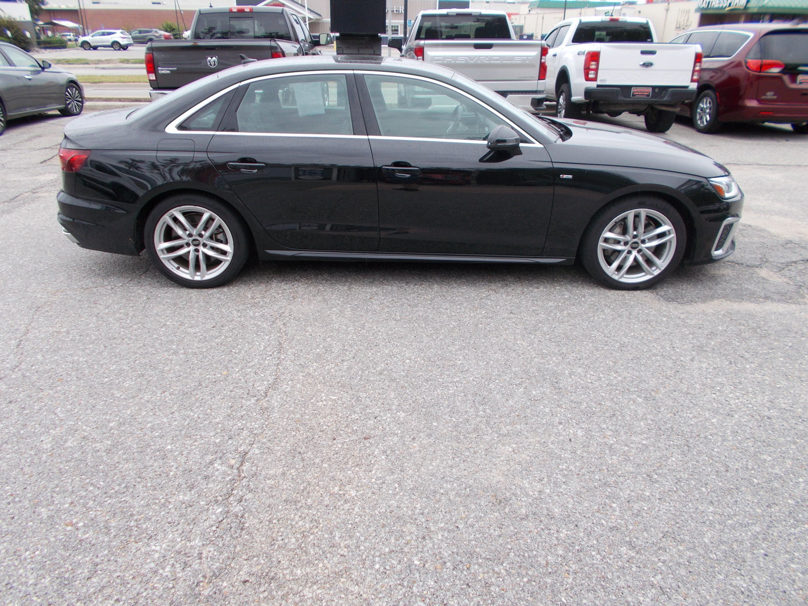 Used 2024 Audi A4 2.0T Premium Plus AWD/4WD image 2