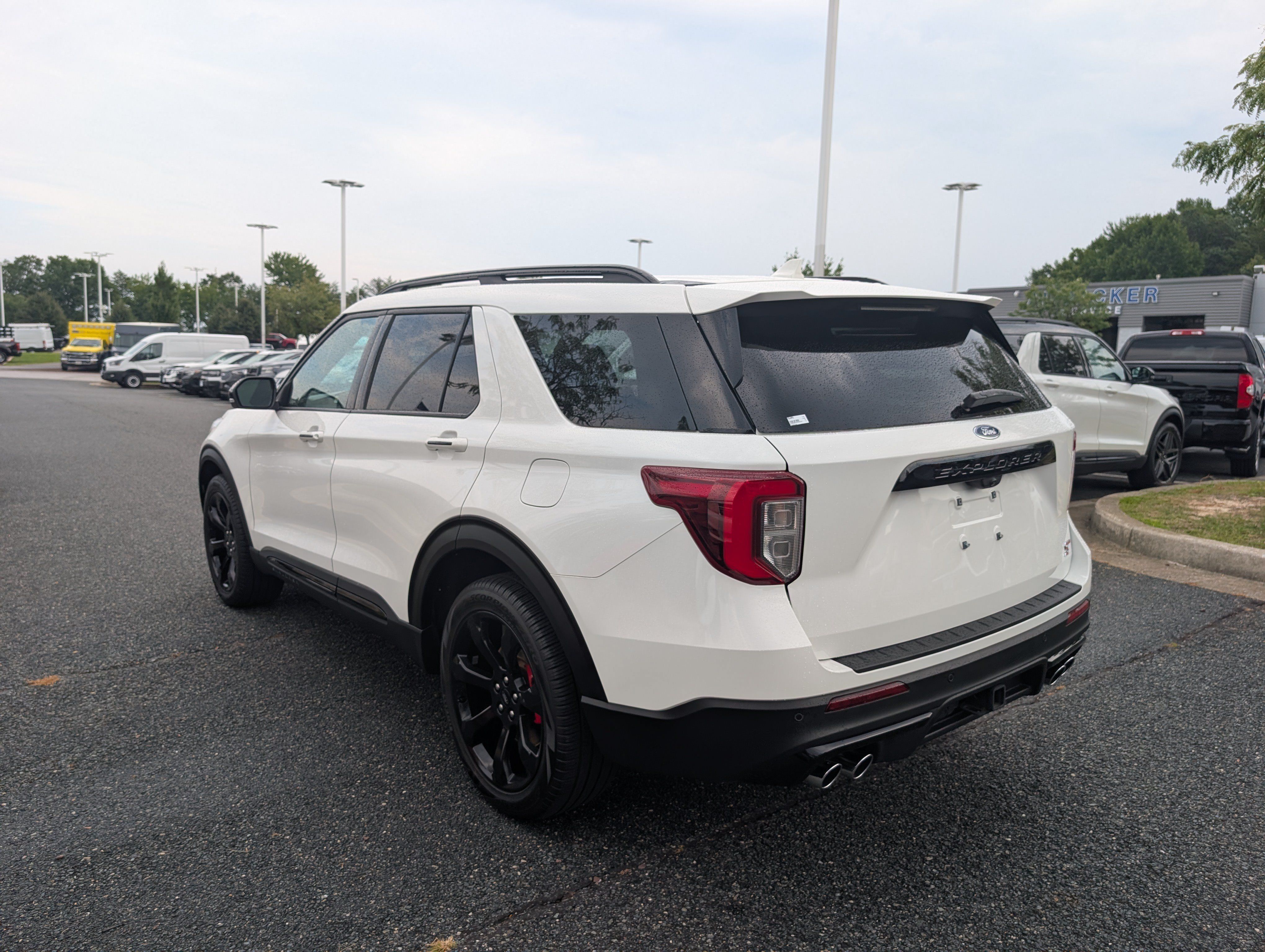 Certified 2023 Ford Explorer ST w/ Equipment Group 401A AWD/4WD image 6