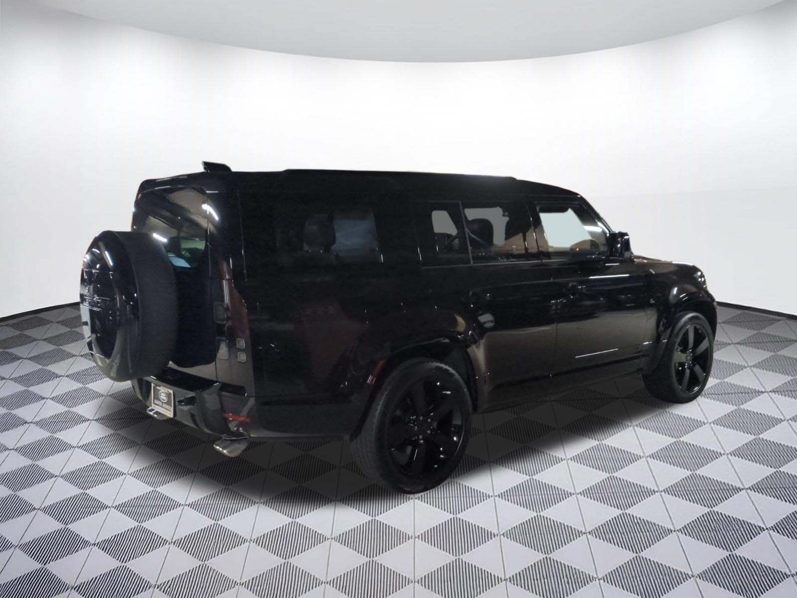 New 2026 Land Rover Defender 130 V8 AWD/4WD image 5
