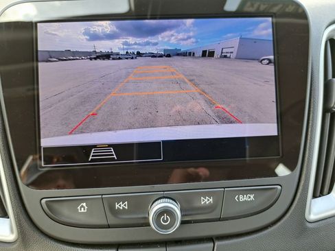 Used 2024 Chevrolet Malibu LT image 11