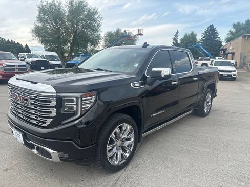 Used 2023 GMC Sierra 1500 Denali w/ Denali Reserve Package AWD/4WD image 4
