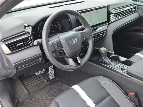 Used 2026 Toyota Camry SE w/ Multimedia Upgrade Package FWD image 12