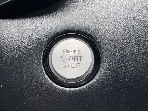 Used 2020 Kia Stinger GT1 RWD image 20