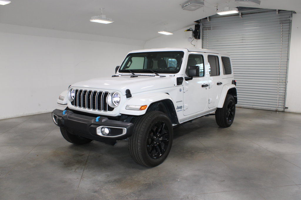 Used 2024 Jeep Wrangler Unlimited Sahara AWD/4WD image 4