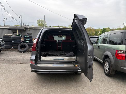 Used 2022 Lexus GX 460 Premium w/ Accessory Package AWD/4WD image 9