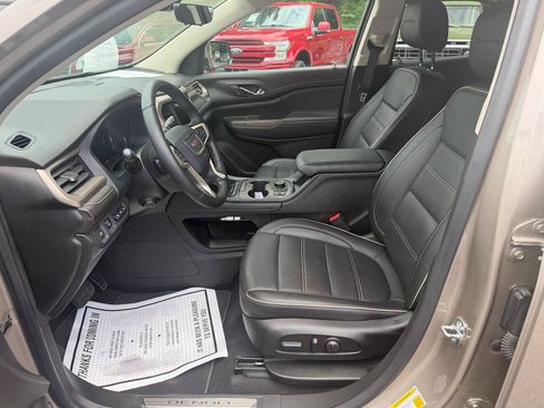 Used 2023 GMC Acadia Denali w/ Denali Ultimate Package FWD image 11
