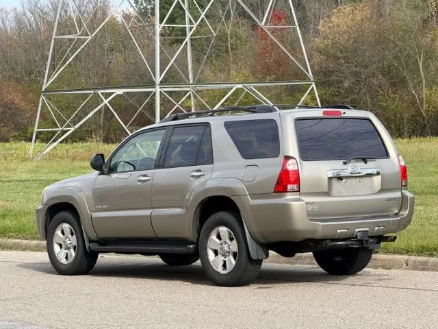 Used 2006 Toyota 4Runner SR5 AWD/4WD image 12