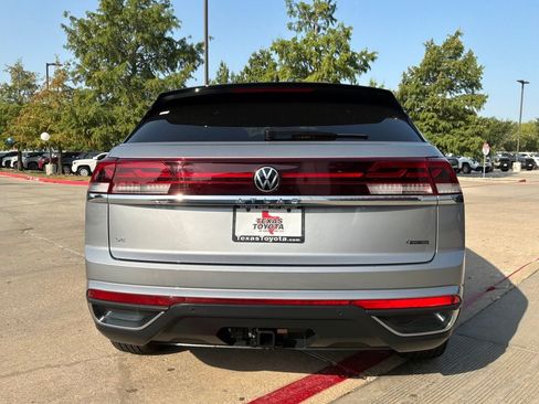 Used 2026 Volkswagen Atlas Cross Sport SE AWD/4WD image 7