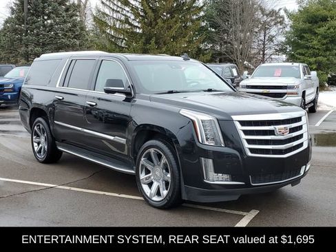 Used 2016 Cadillac Escalade ESV Luxury image 2