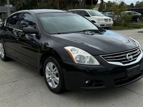 Used 2012 Nissan Altima 2.5 S w/ 20th Anniversary Pkg FWD image 4