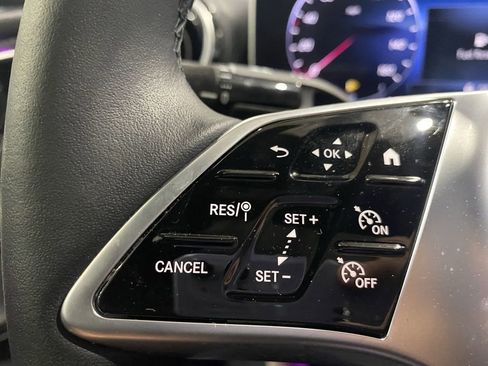 Used 2023 Mercedes-Benz C 300 4MATIC Sedan image 11