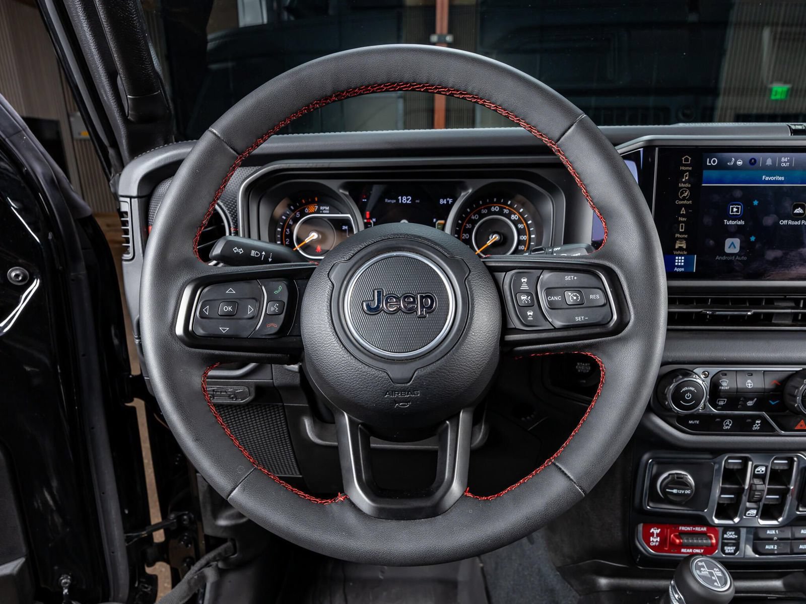 Used 2024 Jeep Wrangler Unlimited Rubicon AWD/4WD image 15