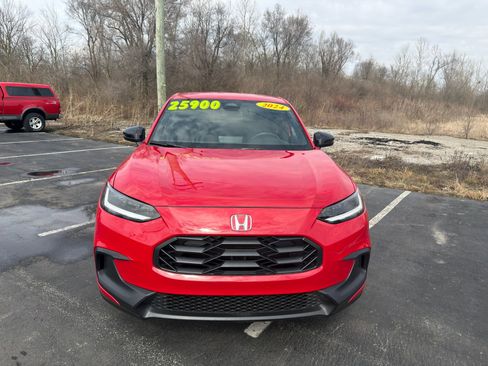 Used 2024 Honda HR-V Sport image 9