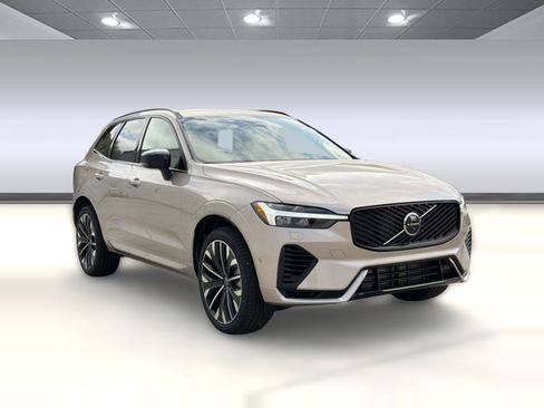 New 2026 Volvo XC60 T8 Ultra w/ Protection Package Premier AWD/4WD image 7