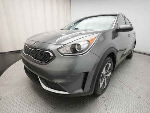 Used 2017 Kia Niro LX FWD image 12