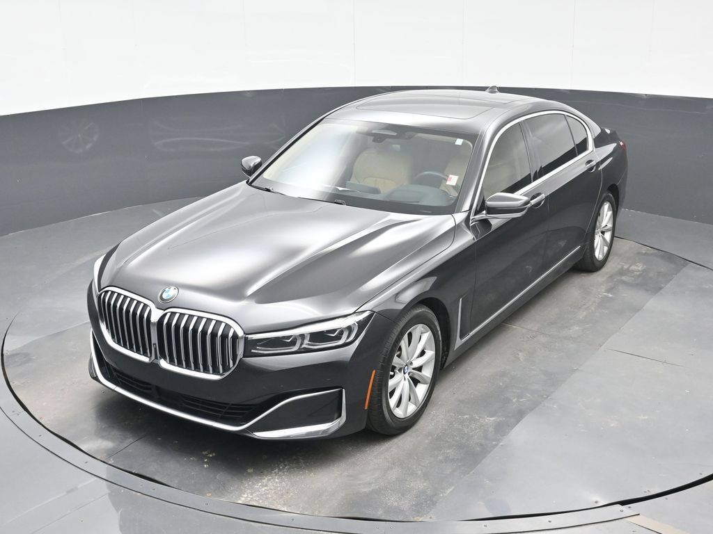 Used 2021 BMW 740i w/ Premium Package RWD image 17