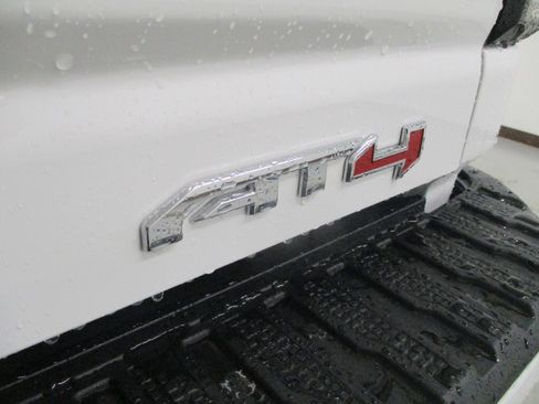 New 2025 GMC Sierra 2500 AT4 w/ AT4 Premium Plus Package image 5