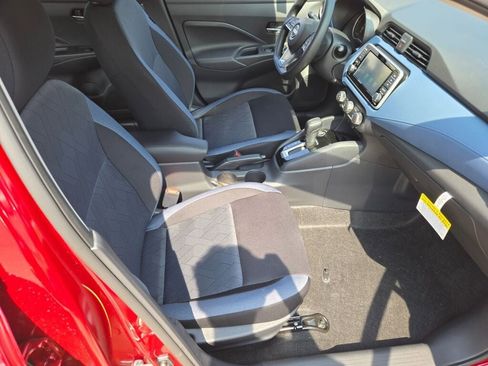 Used 2025 Nissan Versa SV w/ Trunk Package image 7