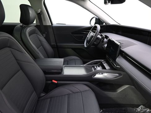 New 2026 Lincoln Nautilus Reserve w/ Jet Appearance Package AWD/4WD image 16