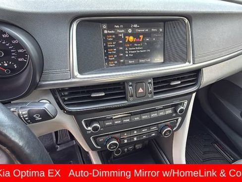 Used 2018 Kia Optima EX w/ Premium Package image 15
