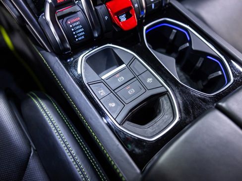 Used 2022 Lamborghini Urus AWD/4WD image 45