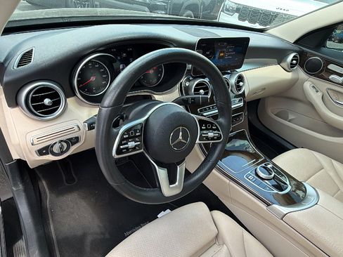 Used 2019 Mercedes-Benz C 300 Sedan image 24