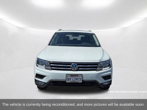 Used 2021 Volkswagen Tiguan SEL FWD image 2