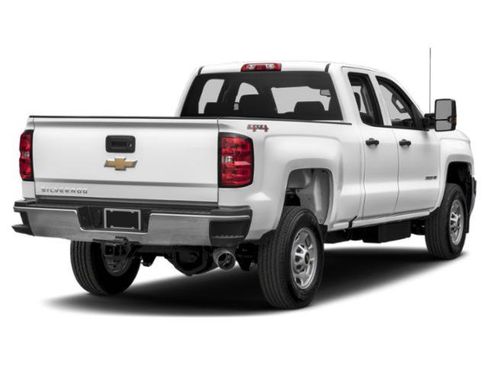 Used 2015 Chevrolet Silverado 2500 W/T w/ Snow Plow Prep Package AWD/4WD image 5