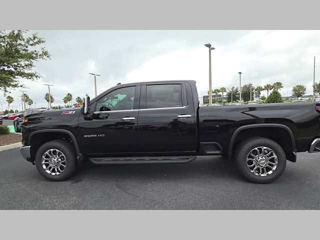 New 2026 Chevrolet Silverado 2500 LTZ w/ LTZ Premium Package AWD/4WD image 24