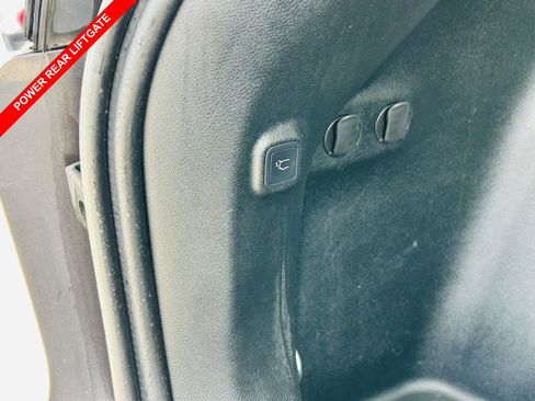 Used 2019 Jeep Cherokee Limited AWD/4WD image 9