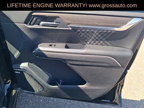 Used 2025 GMC Acadia Denali w/ LPO, Floor Liner Package AWD/4WD image 35