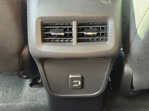Used 2023 Chevrolet Equinox LT w/ Driver Convenience Package FWD image 18