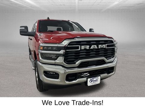 Used 2026 RAM 2500 Big Horn AWD/4WD image 3
