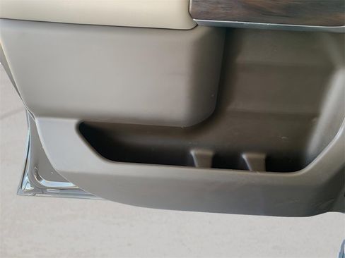 Used 2020 GMC Sierra 3500 SLT w/ SLT Premium Plus Package image 14