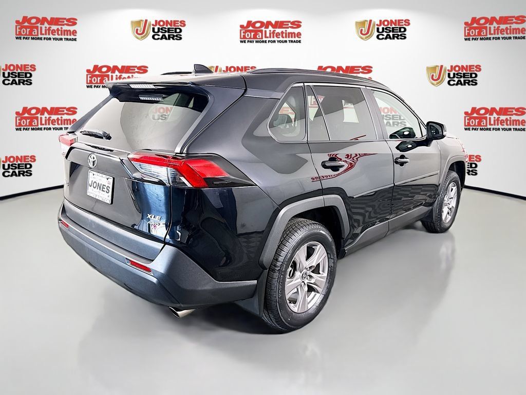Certified 2022 Toyota RAV4 XLE w/ Convenience Package AWD/4WD image 16