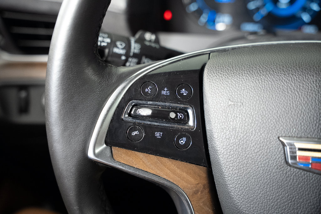 Used 2020 Cadillac Escalade Premium Luxury RWD image 28